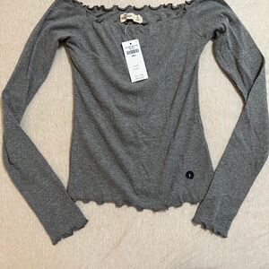 Grey Off Shoulder Ribbed Long Sleeve Top – Hollister | Size S | NWT